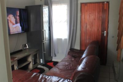 Townhouse For Sale in Pelikan Park, Cape Town
