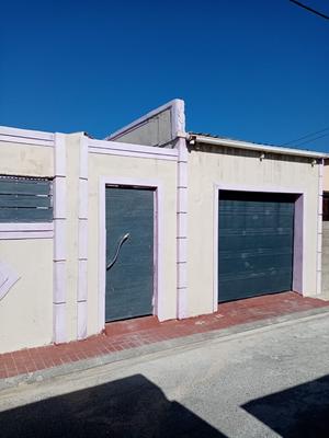 House For Sale in Mfuleni, Blue Downs